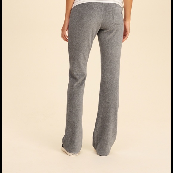 New hollister velour tracksuit - Size S - Picture 7 of 11